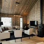 Modern With Mountain View By Syningtoppen *