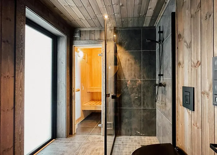 Modern With Mountain View By Syningtoppen Semesterbostad